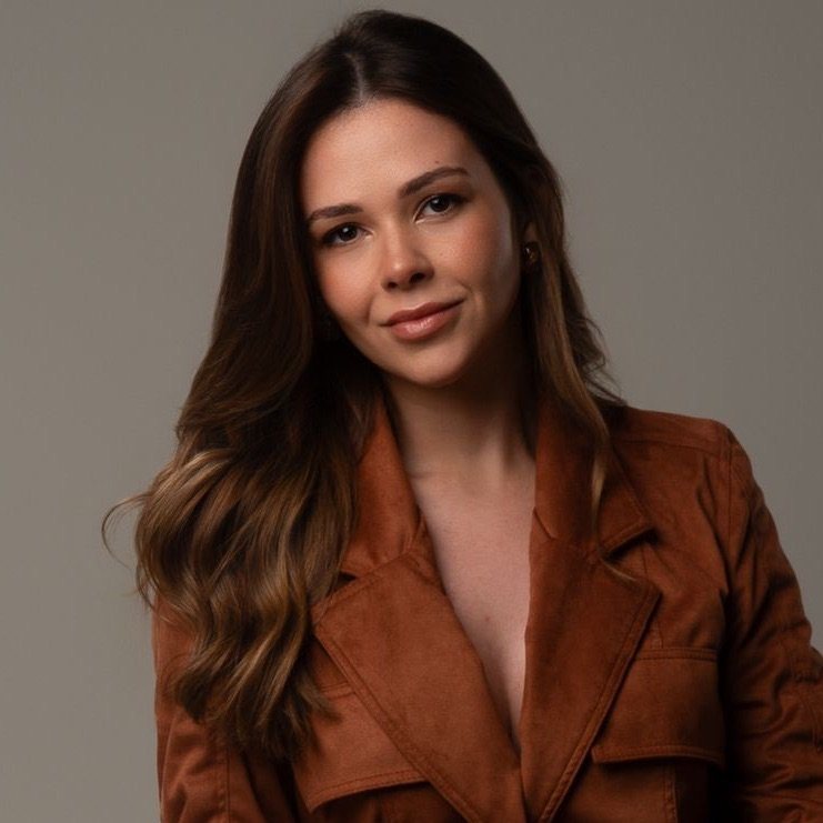 Retrato da Dra. Larissa Simonato Fernandes